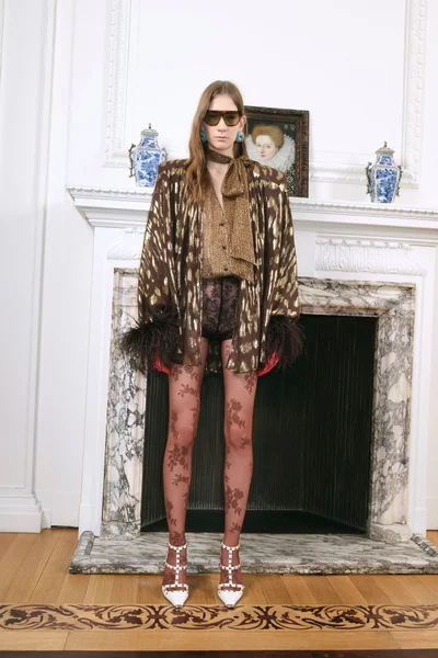 Look 4